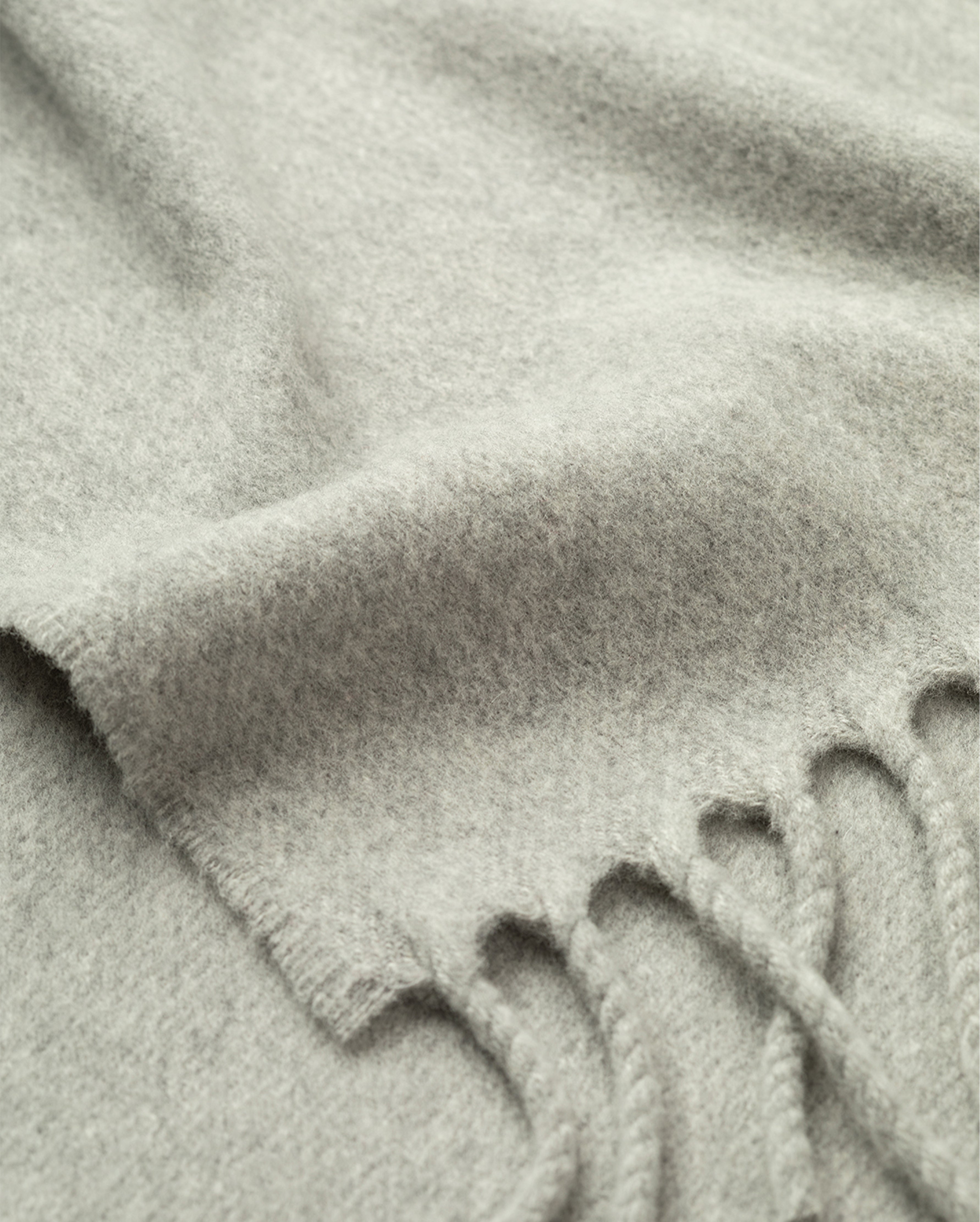 Johnstons of Elgin - Mach Light Grey Wool Scarf
