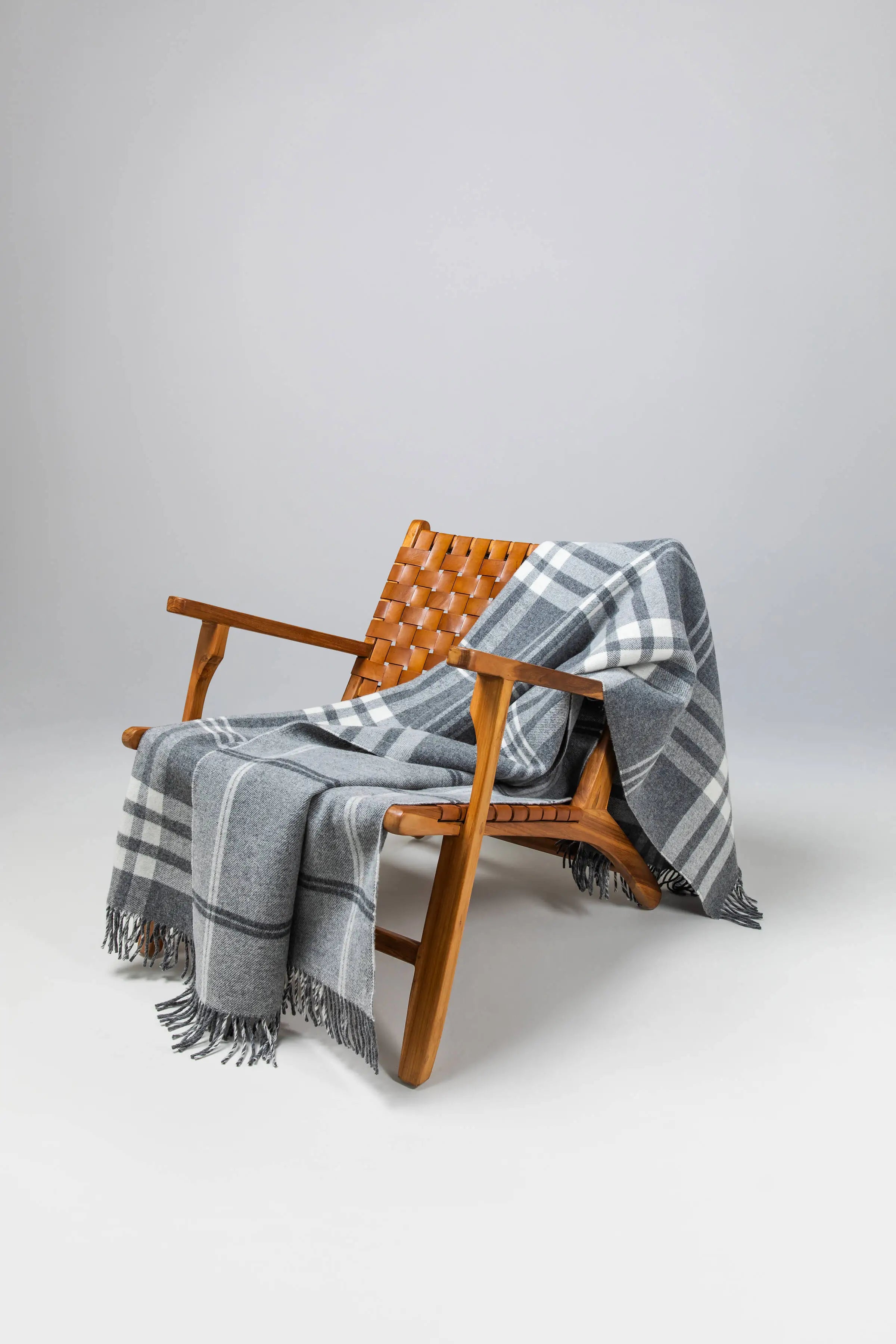 Johnstons of Elgin - Double Face Lambswool Throw in Grey & White Check