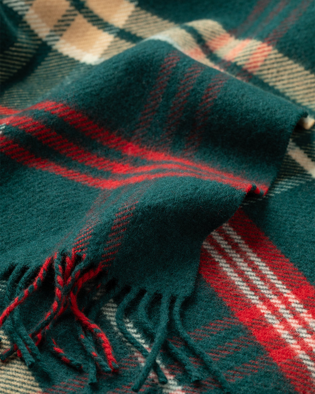 Johnstons of Elgin - Limited Edition Christmas Blanket in Green