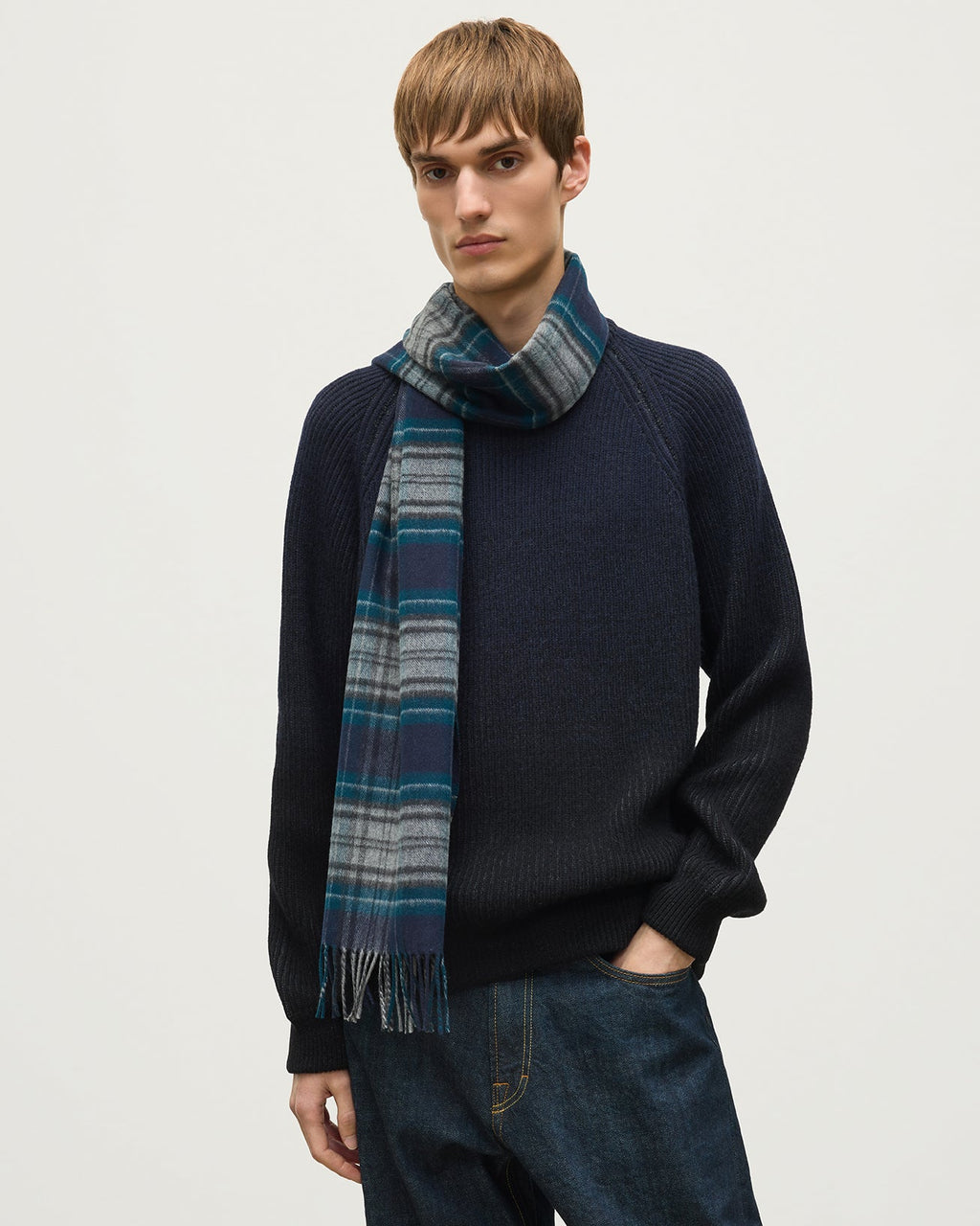 Johnstons of Elgin - Doune Vintage Check Navy Merino Scarf
