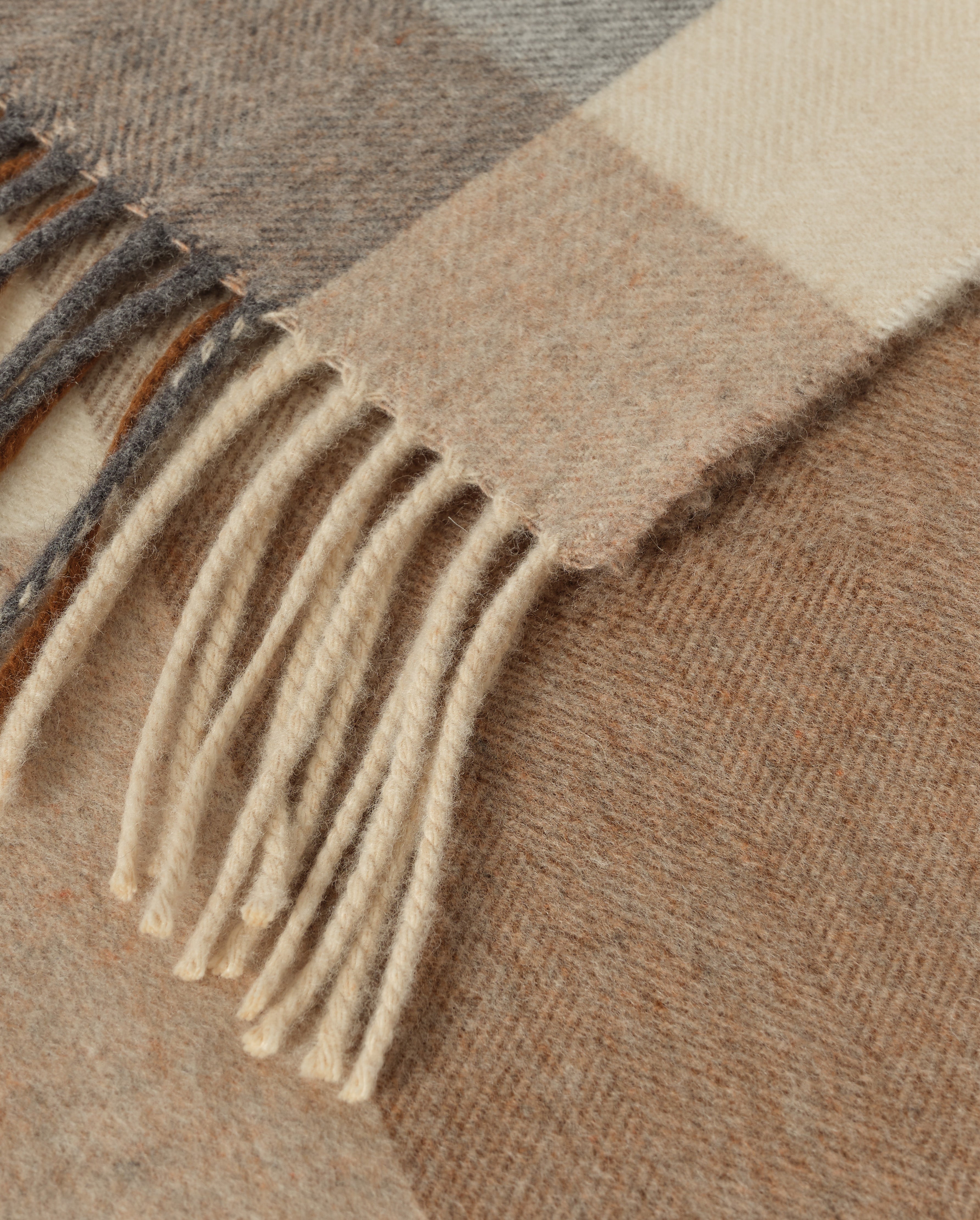 Johnstons of Elgin - Block Border Natural Wool Throw