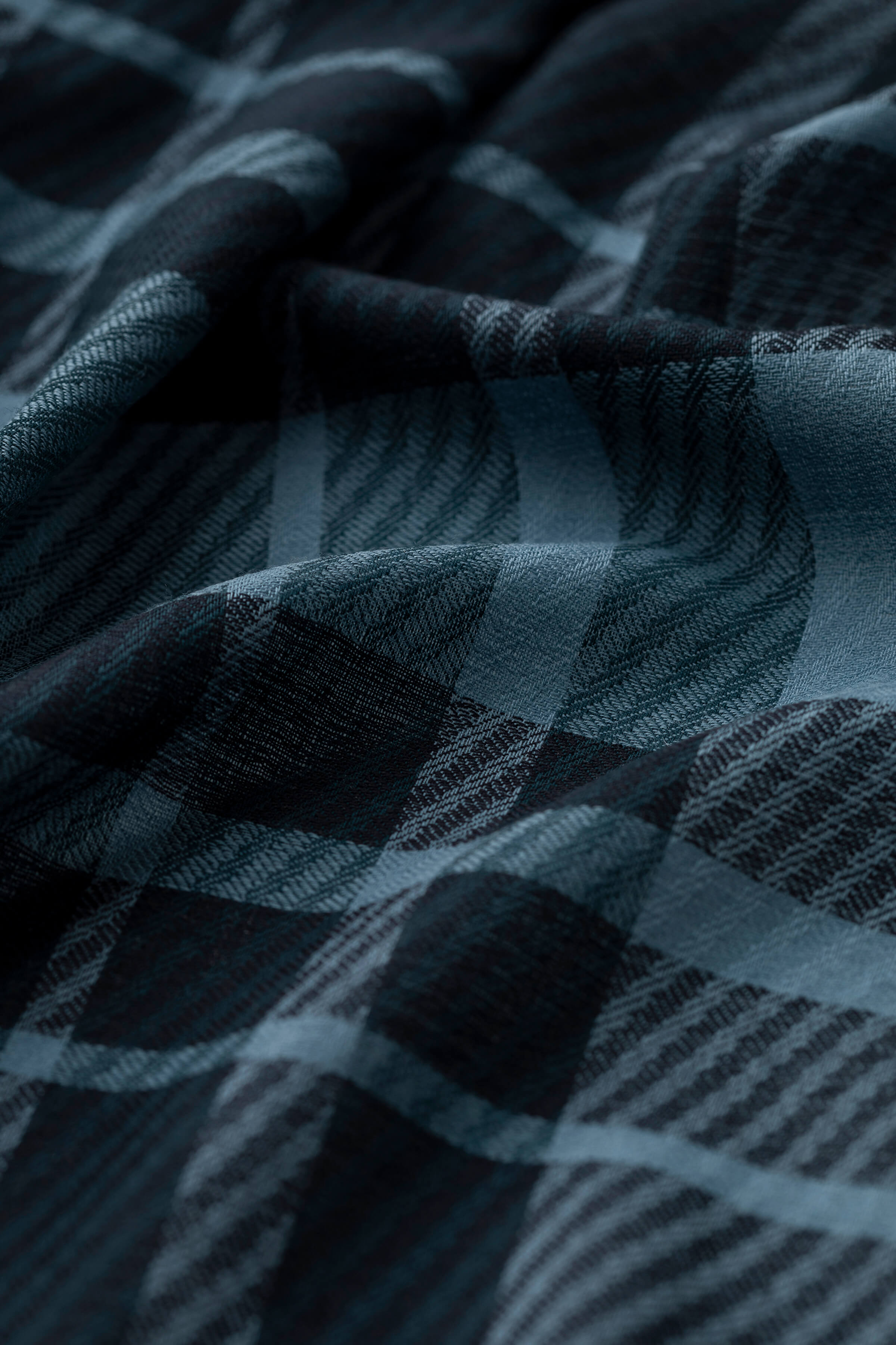 Johnstons of Elgin - Twill Check Navy Scarf