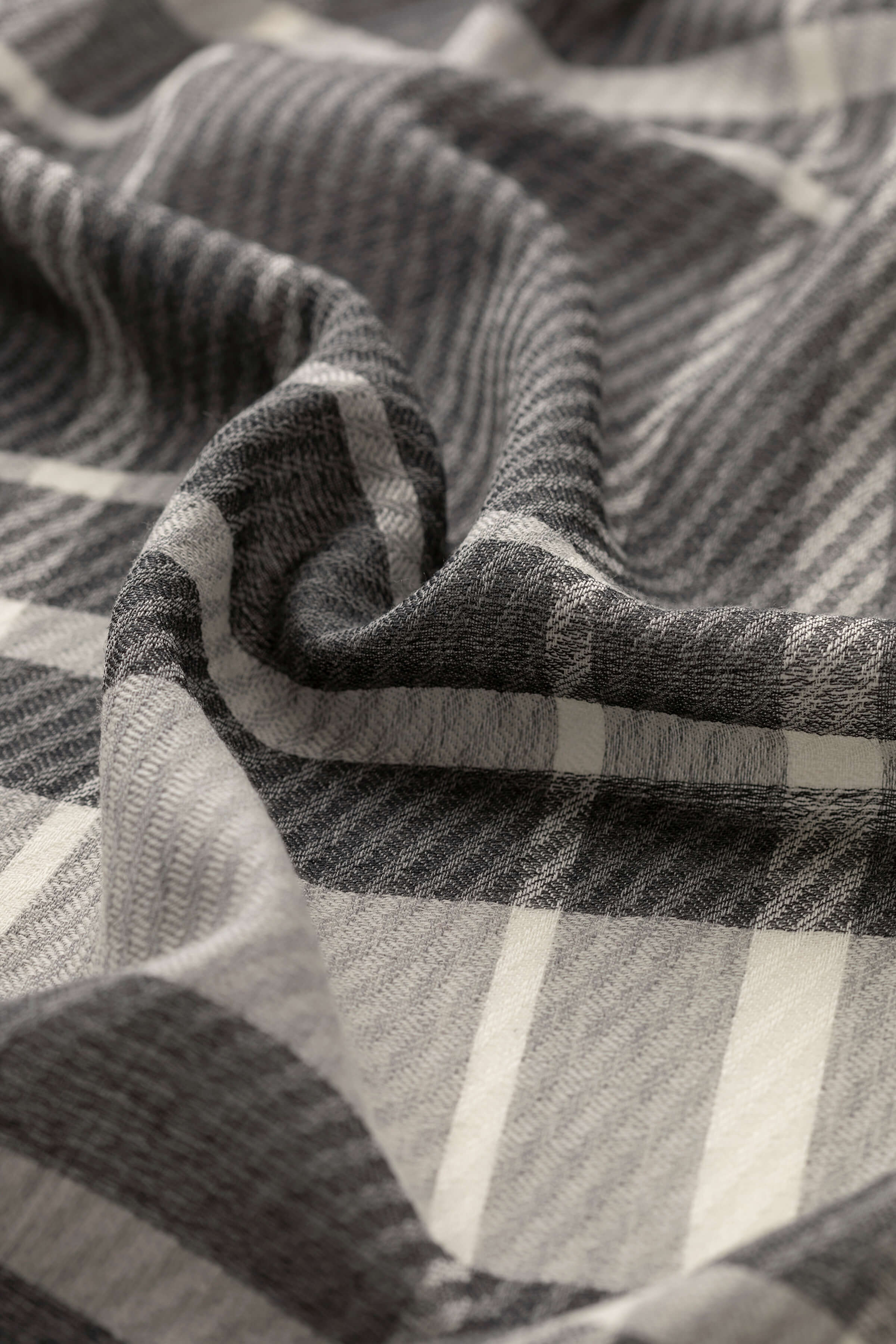 Johnstons of Elgin - Twill Check Grey Scarf