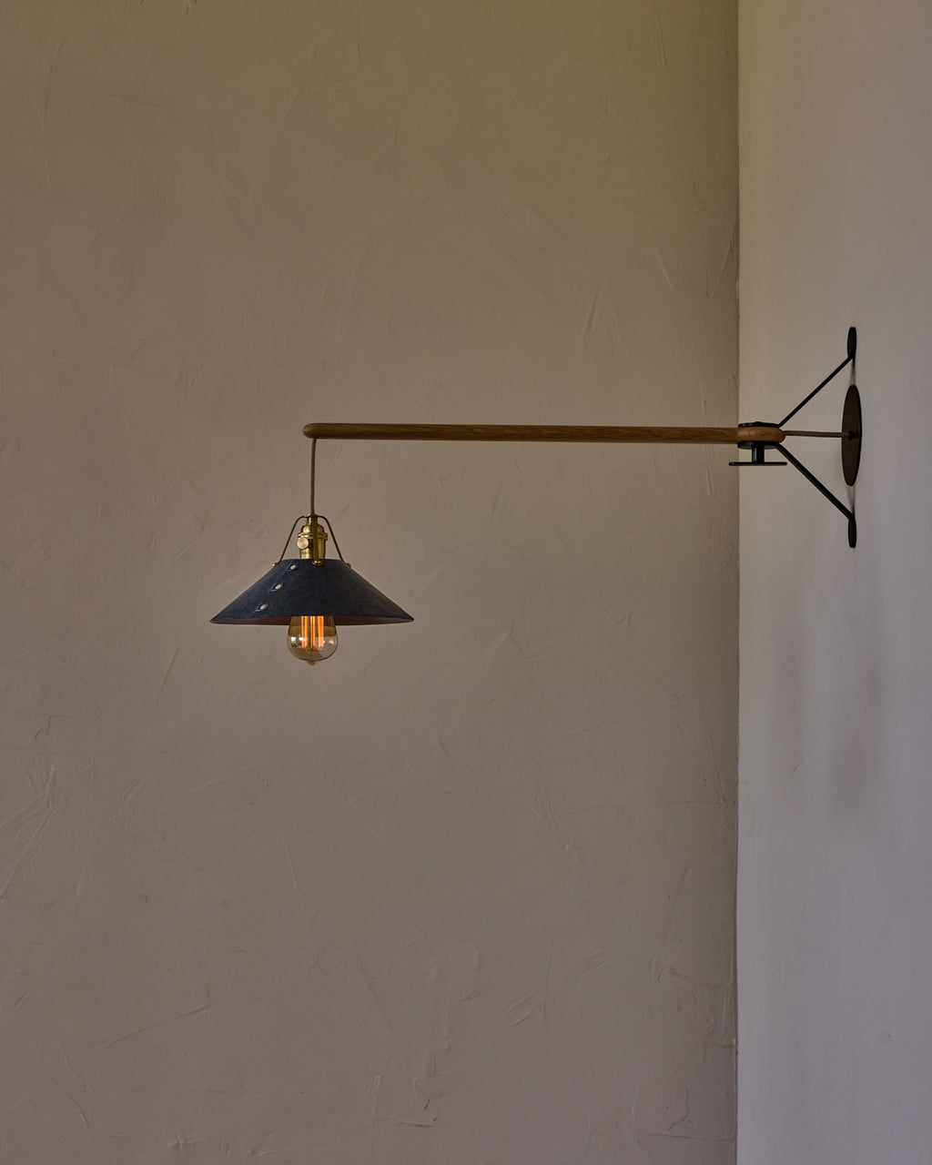 RTO Lighting - YAFFA SWING ARM SCONCE - MEDIUM