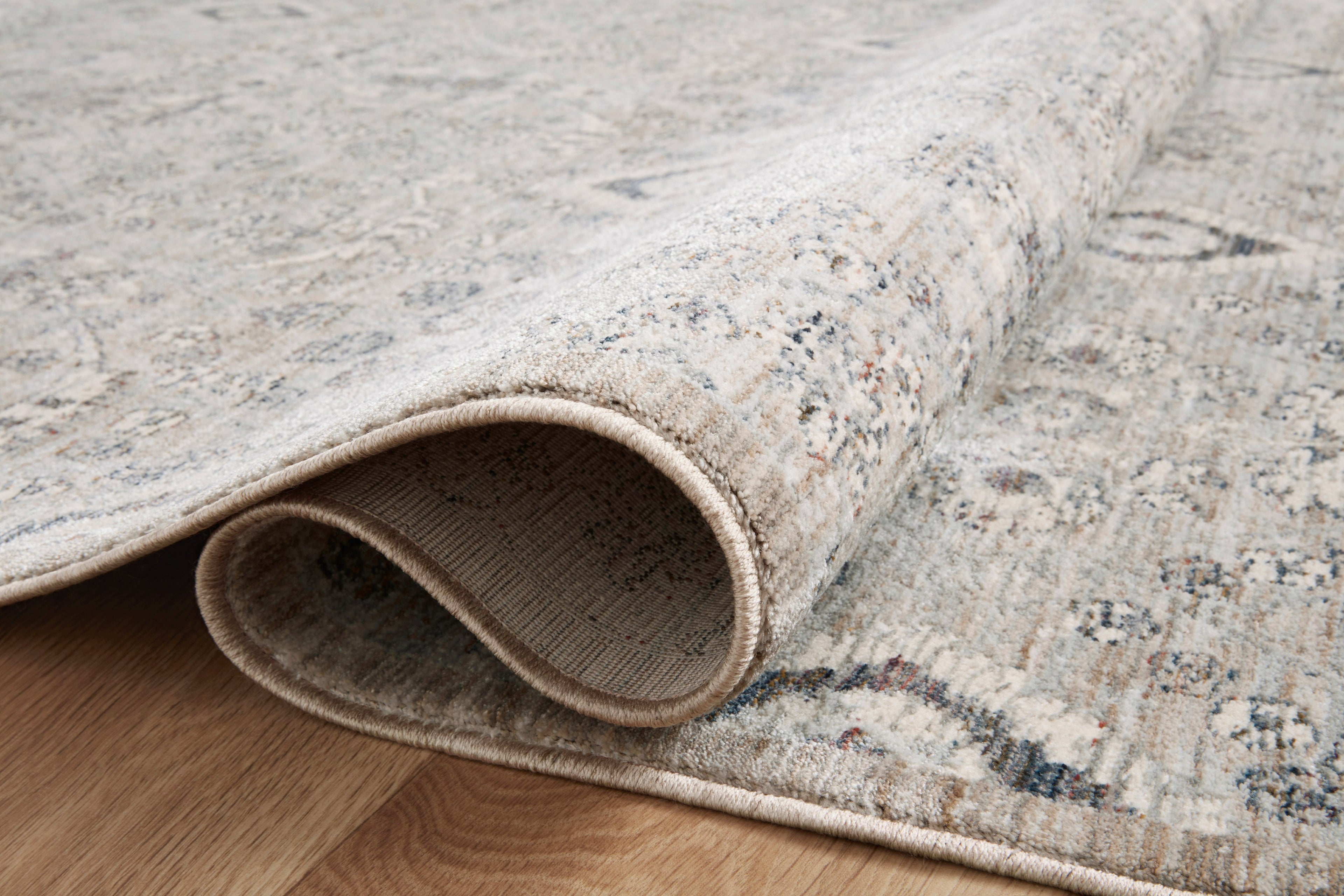 Amber Interiors - Zuma ZUM - 07 Silver / Sky Area Rug