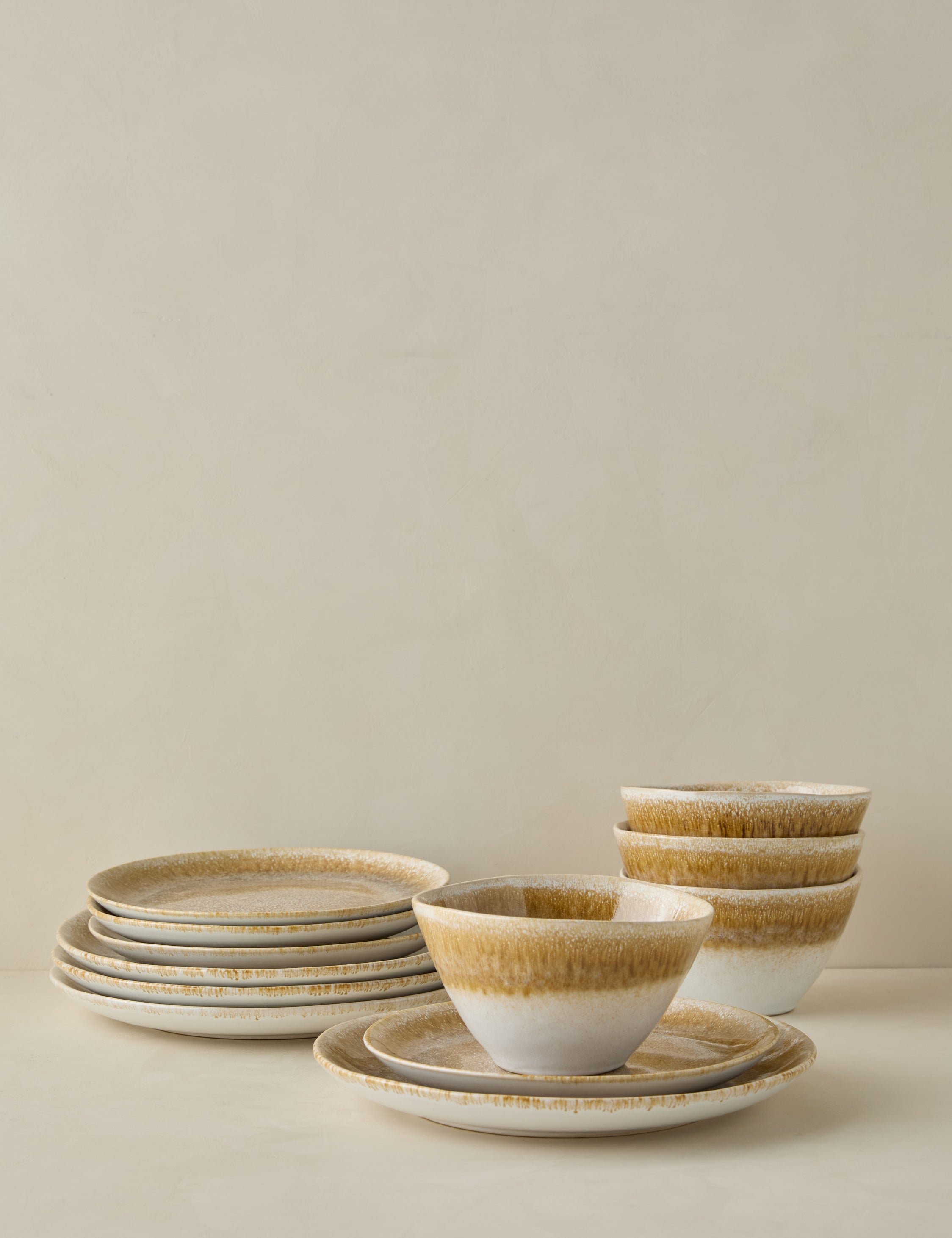 Lulu and Georgia - Zaria Stoneware Dinnerware