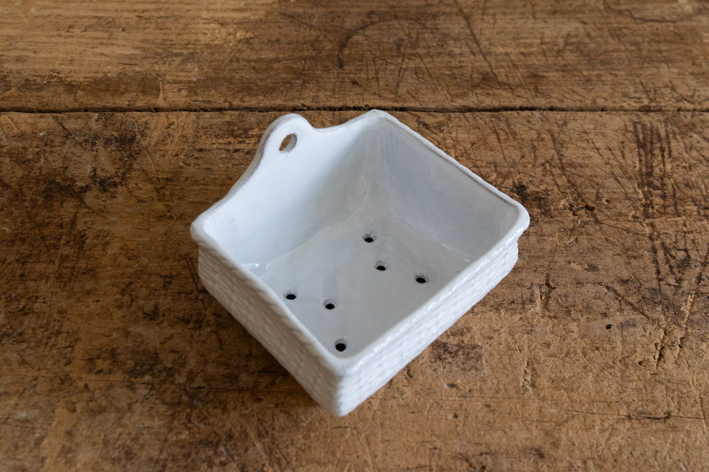 Nicky Kehoe - Panier Soap Dish
