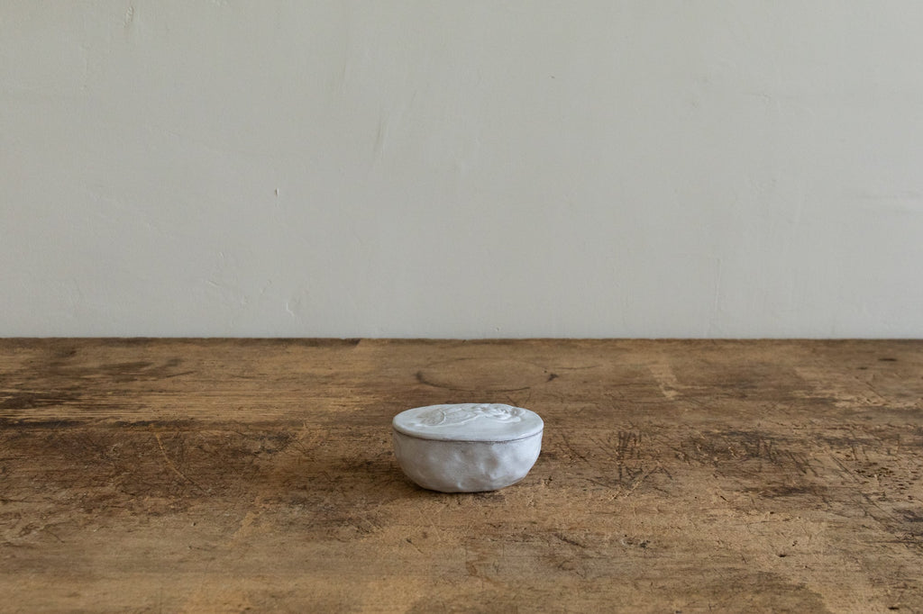 Nicky Kehoe - Setsuko Rose Box with Lid