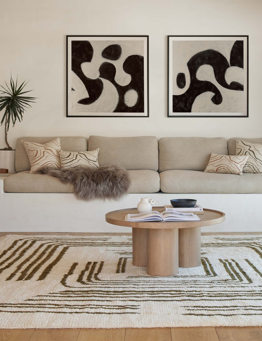 Lulu and Georgia - Shapes 2 Print by Francis Poirot