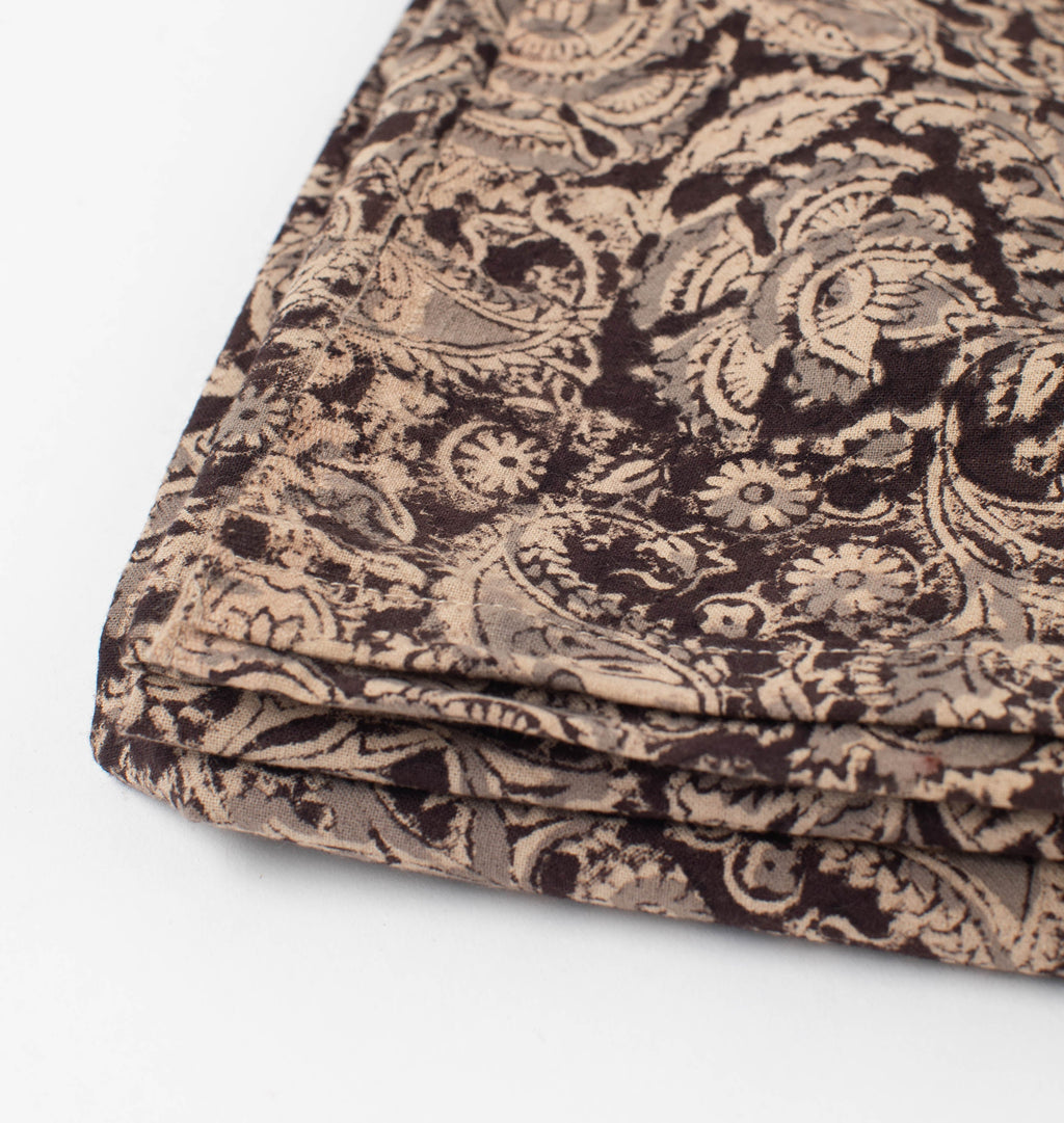 Amber Interiors - Arrowhead Tablecloth
