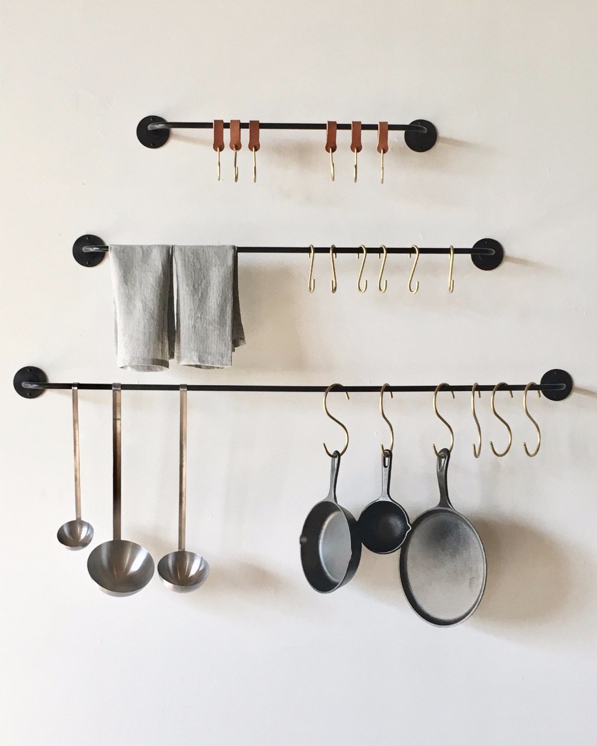 Lostine - Ellington Pot Racks