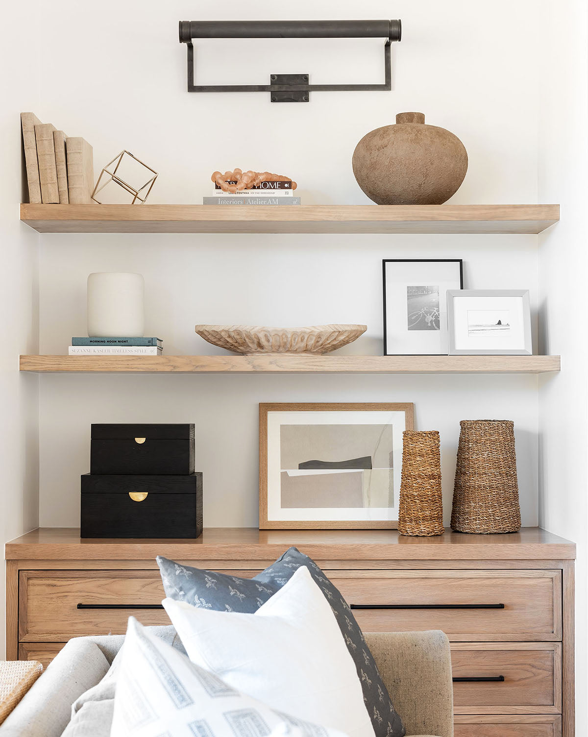 McGee & Co - Cosmopolitan Picture Light