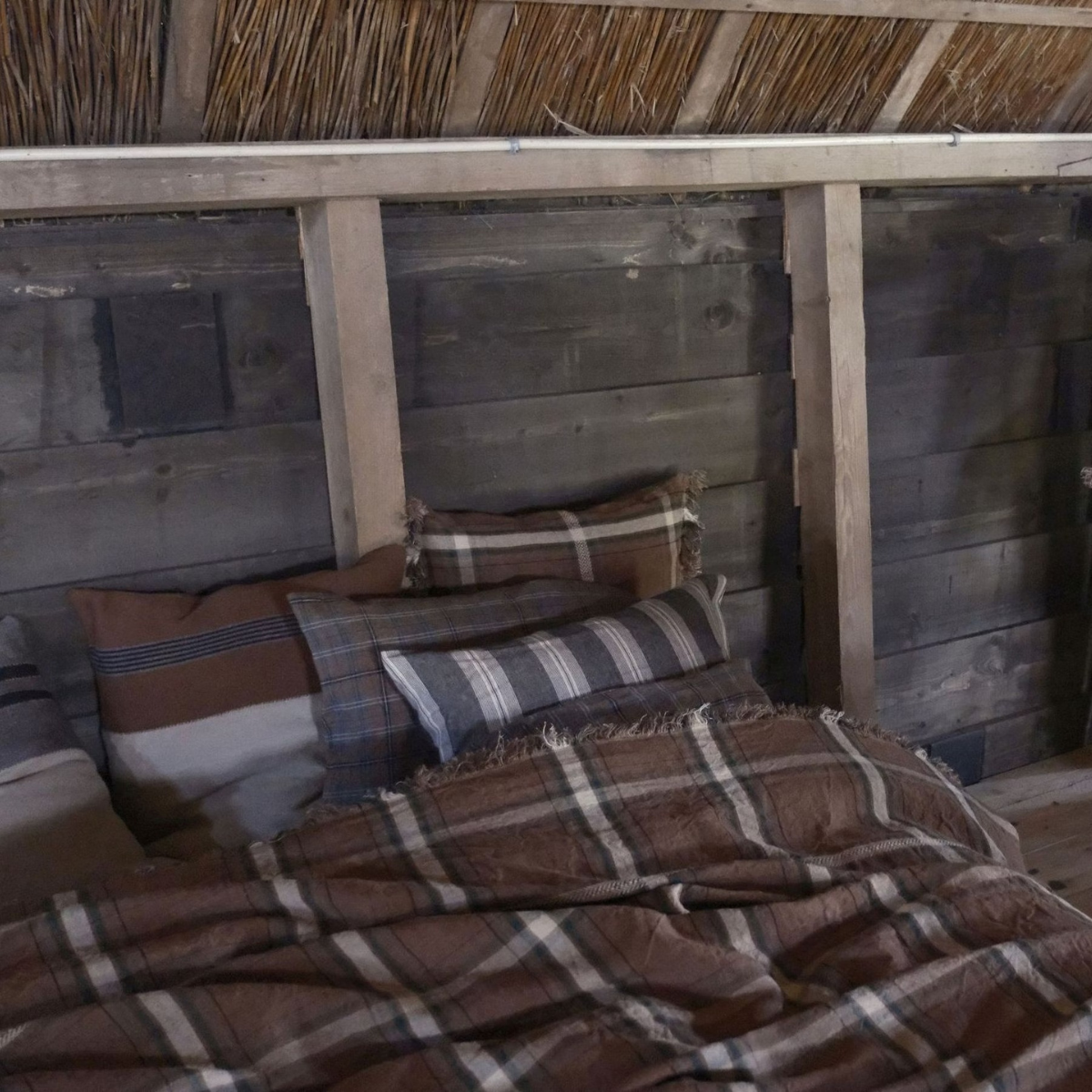 Urban Natural - Rowan Coverlet