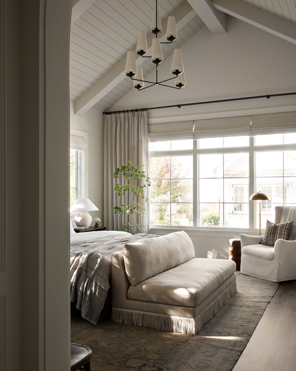 McGee & Co - Fontaine Vertical Chandelier