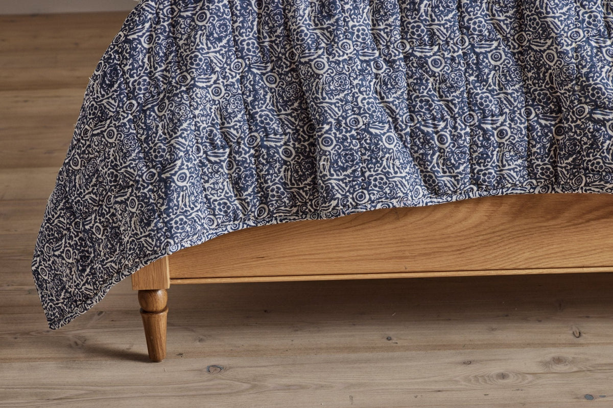 Nicky Kehoe - Eden Quilt in Midnight