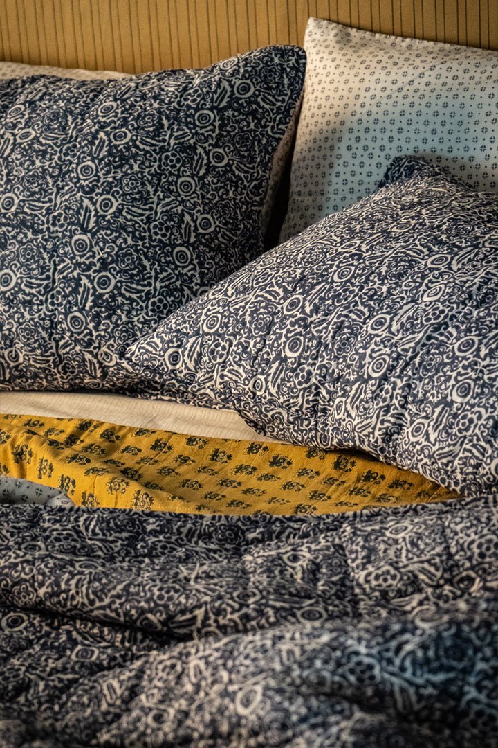 Nicky Kehoe - Eden Quilt in Midnight