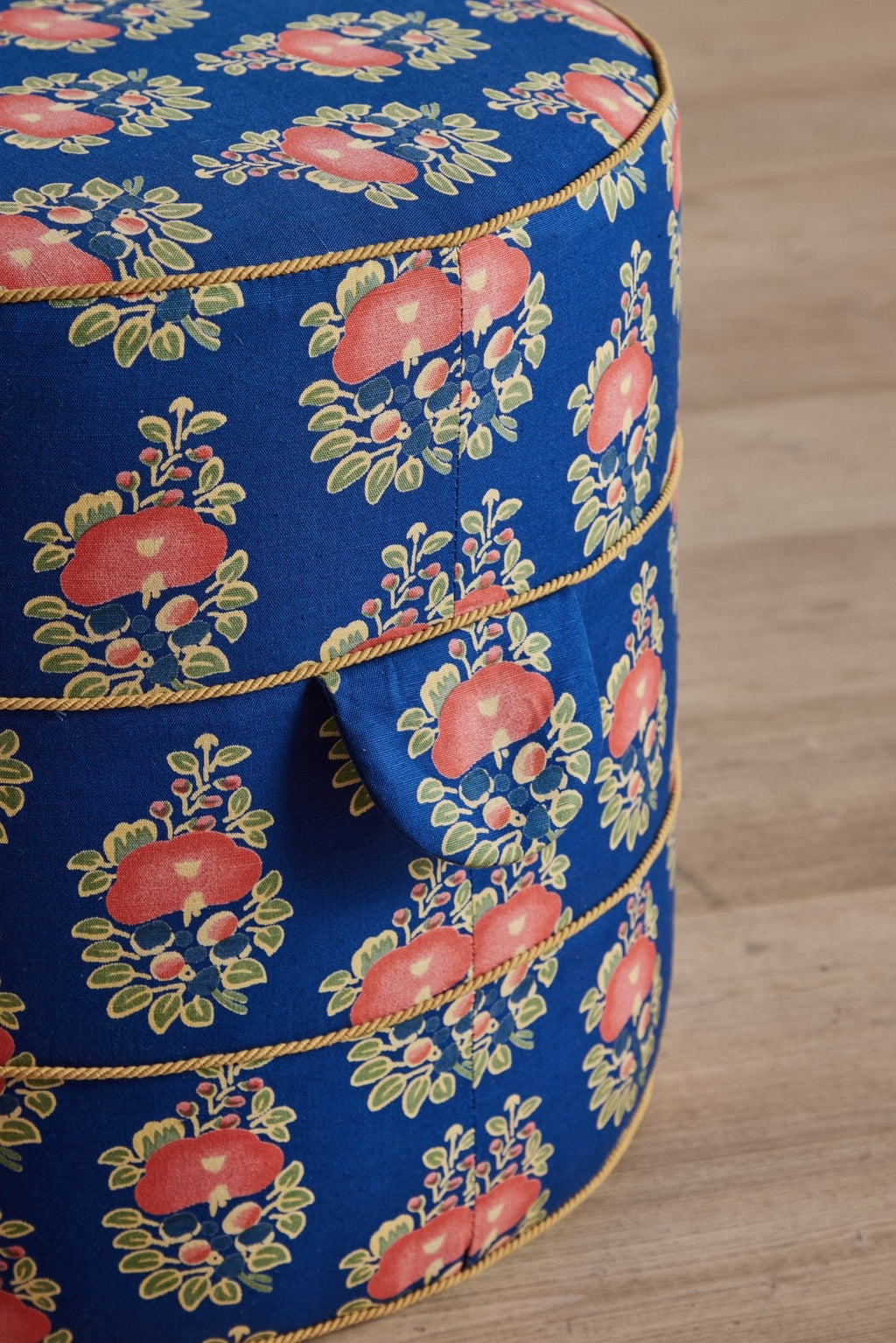 Nicky Kehoe - Round Hassock