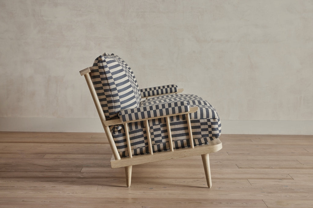 Nicky Kehoe - Spindle Back Viewing Settee
