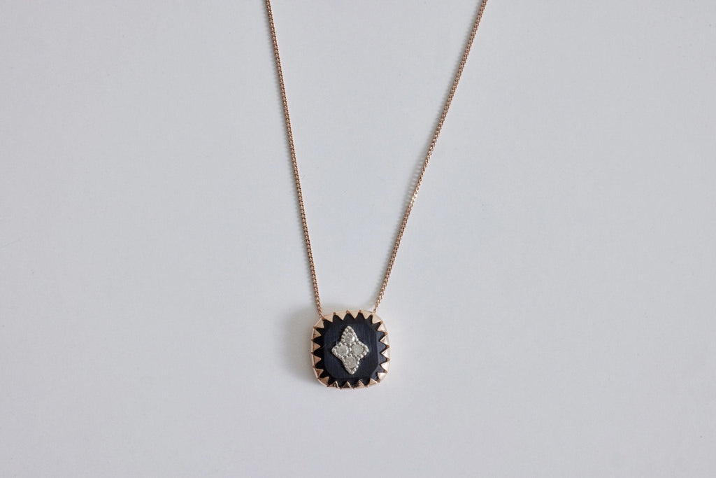 Nicky Kehoe - Pierrot N°2 Necklace, Noir