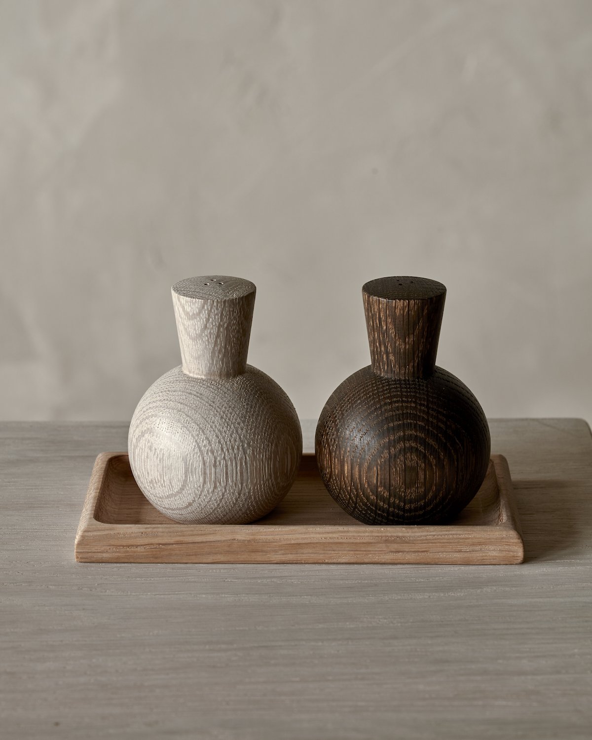 Lostine - Salt and Pepper Shaker Set