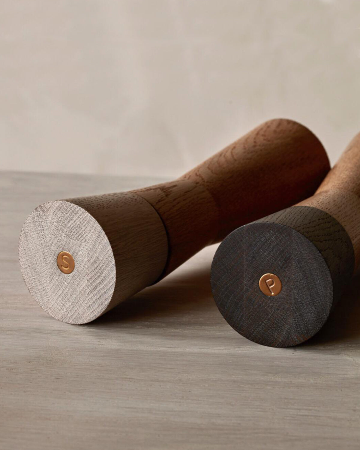 Lostine - Salt and Pepper Mill Set