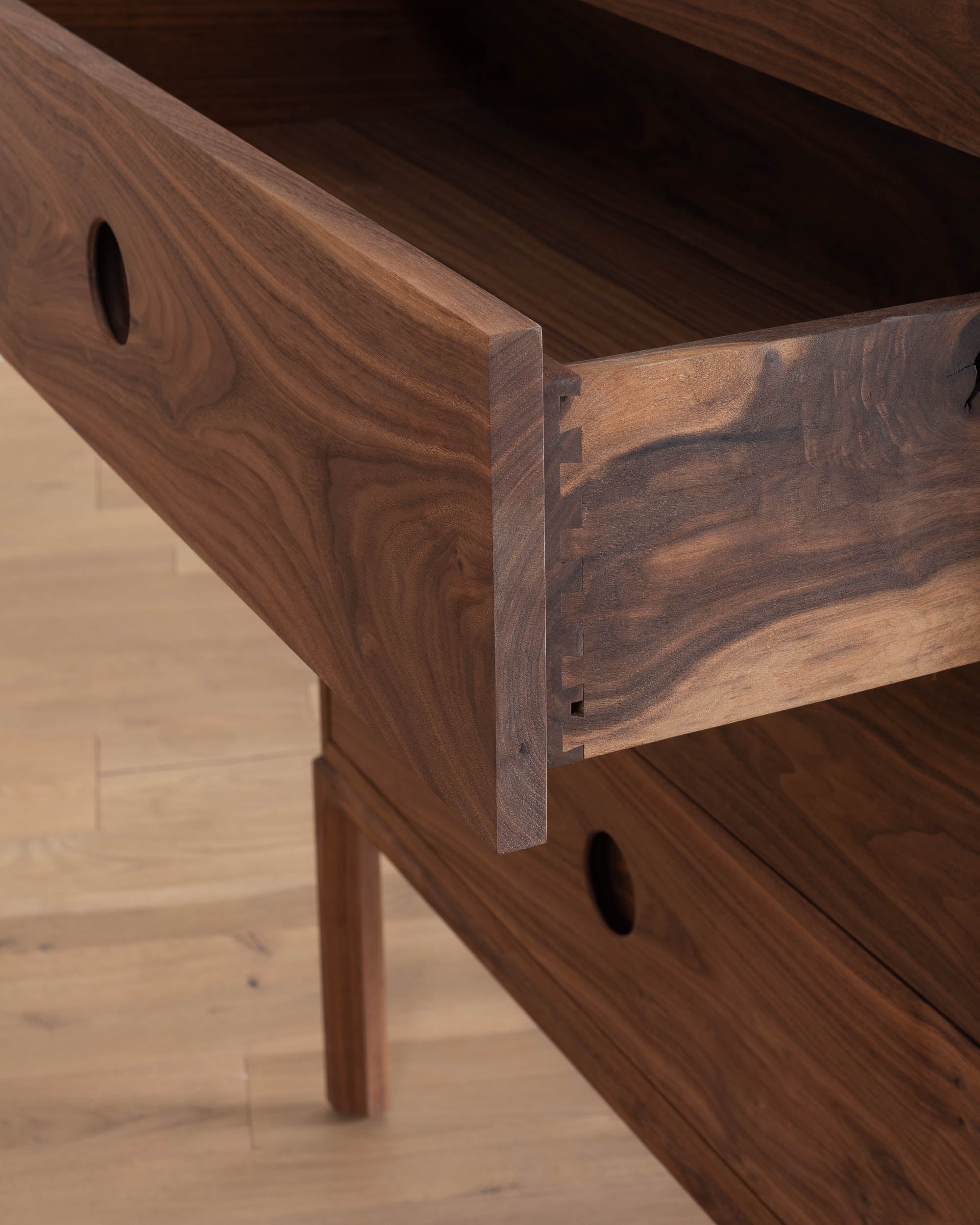 Amber Interiors - Kanan Dresser