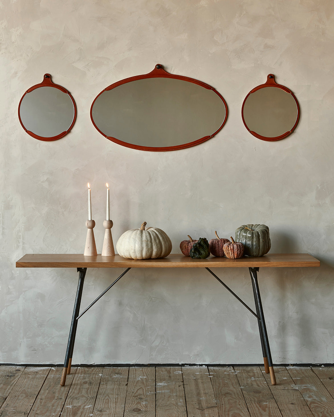 Lostine - Fairmount Leather Wide Oval Mirror - Tan