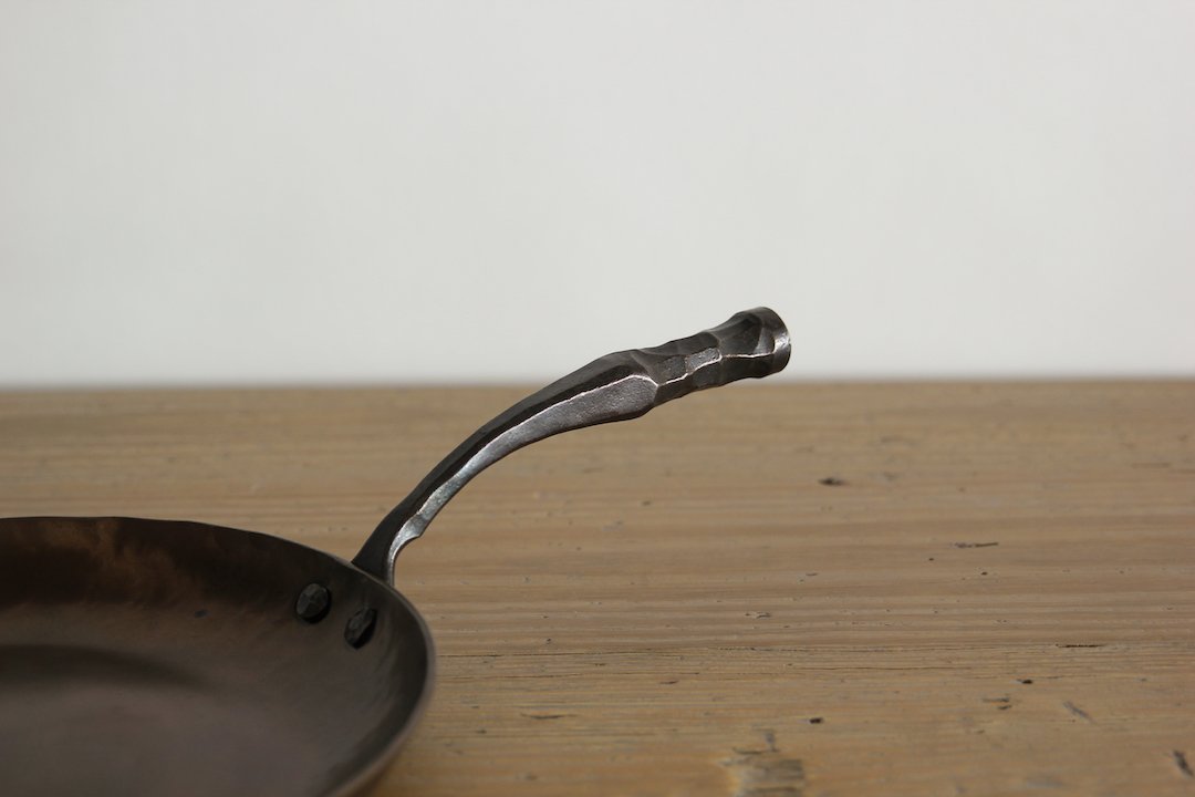 Nicky Kehoe - Carbon Steel Farmhouse Skillet
