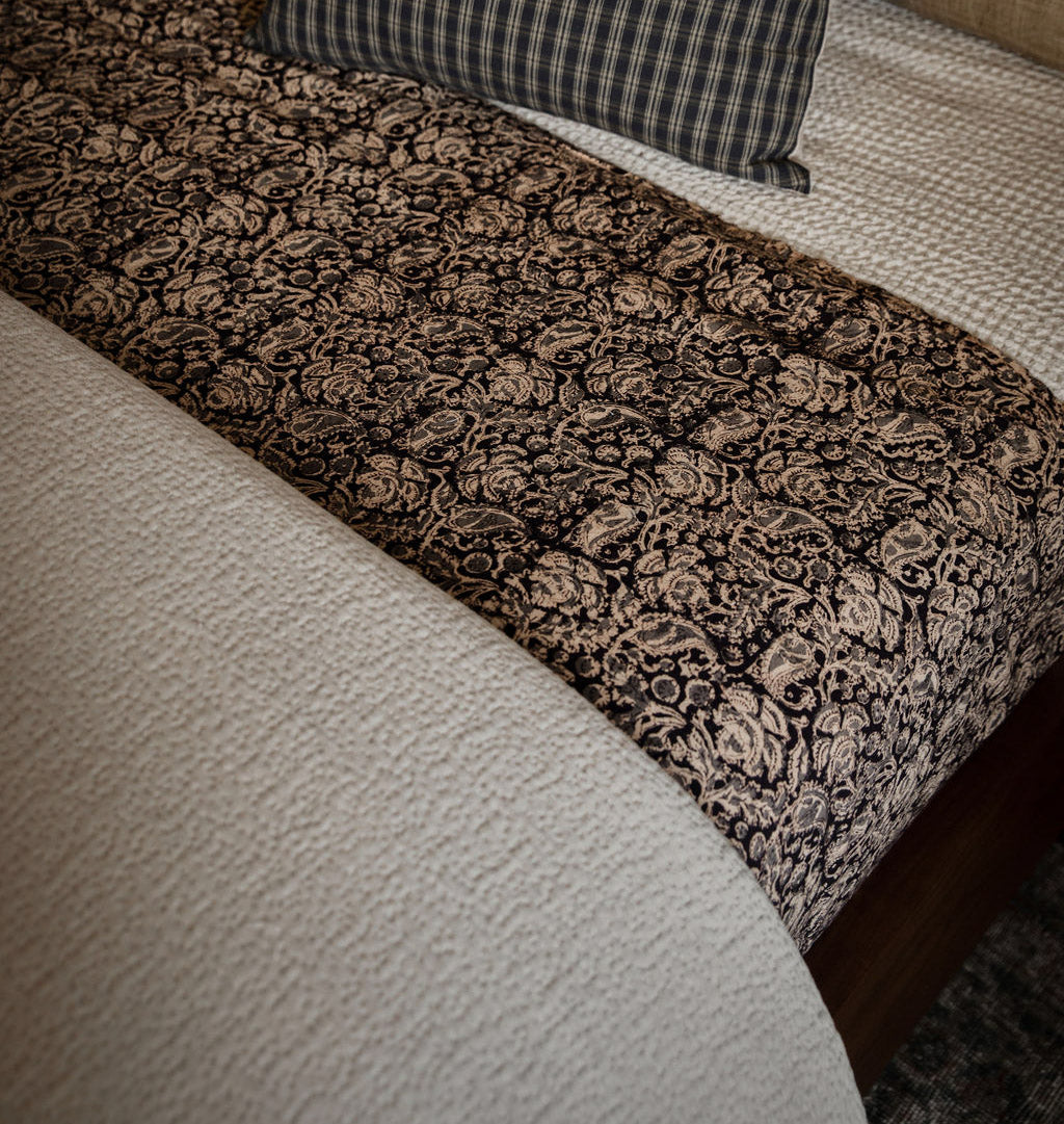 Amber Interiors - Arrowhead Coverlet