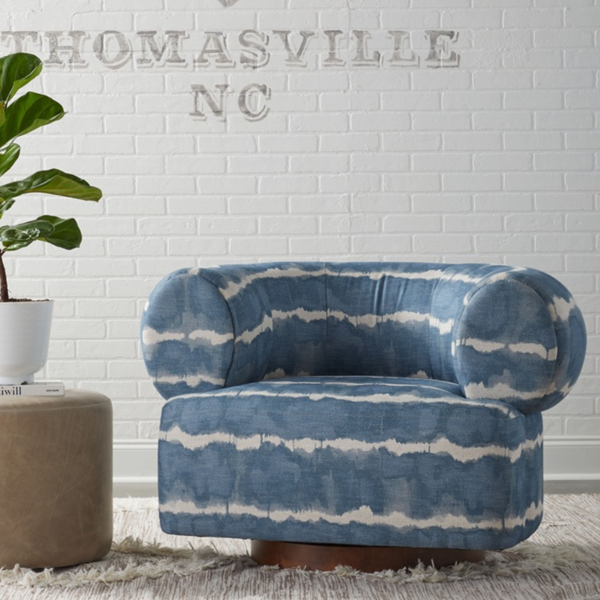 Urban Natural - Ollie Swivel Chair