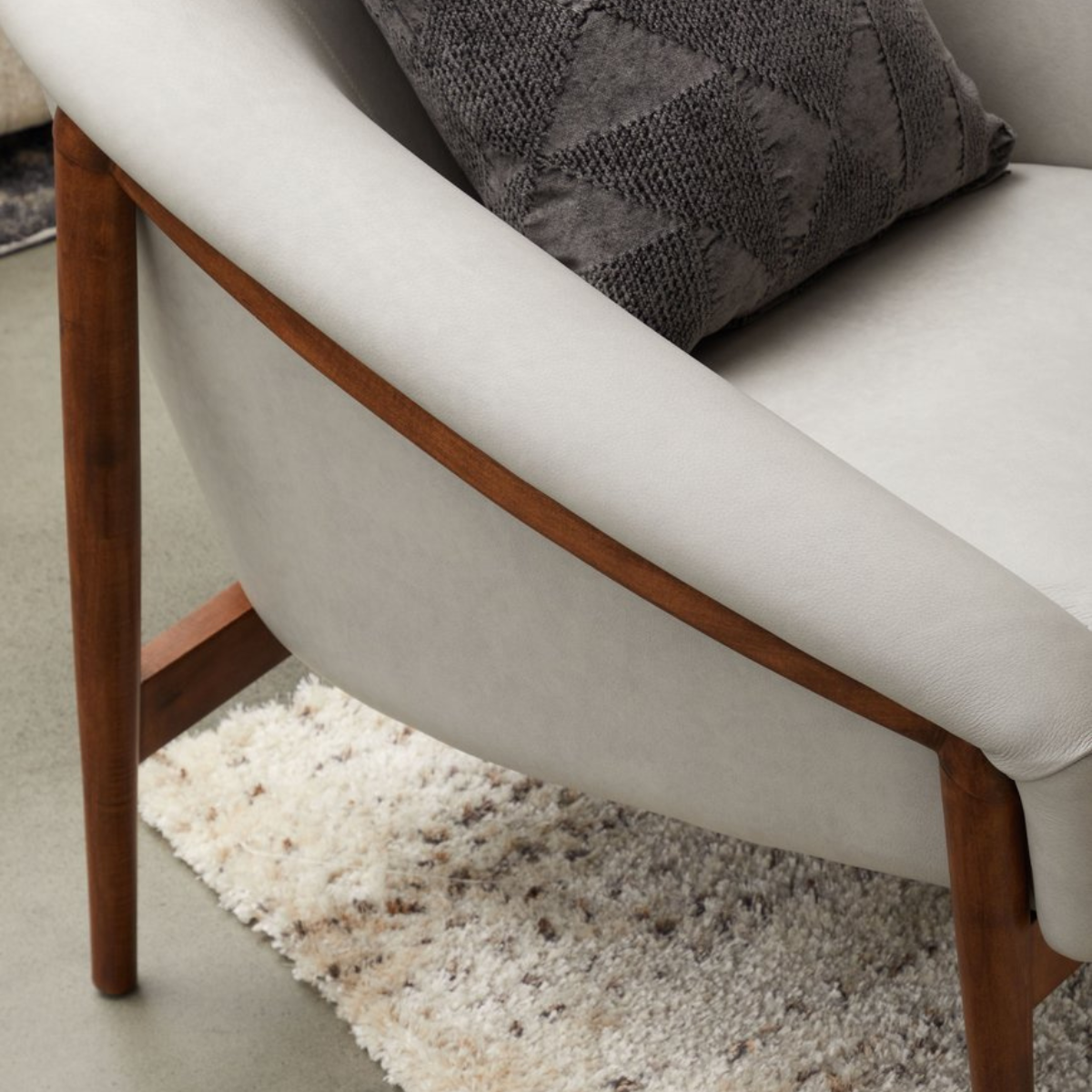 Urban Natural - Rose Chair